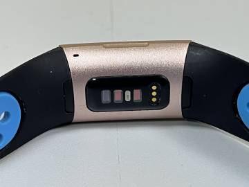 01-200281197: Fitbit charge 3 fb409rggy