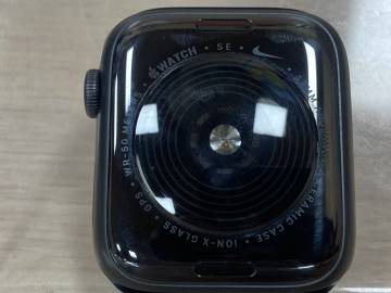 01-200047182: Apple watch se gps 44mm aluminum case a2352