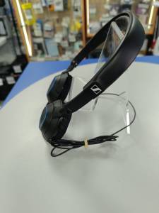 01-200250811: Sennheiser hd 221