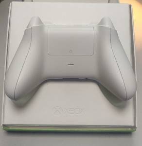 01-200277240: Microsoft 1914 xbox wireless controller