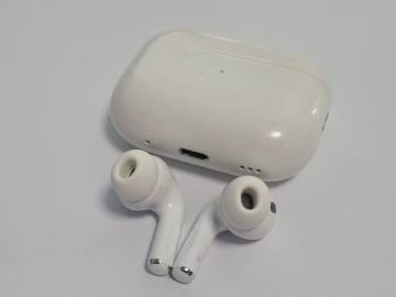 01-200129436: Apple airpods pro 2nd generation