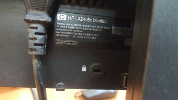 01-200200217: Hp la2405wg