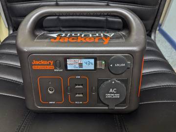 01-200225350: Jackery explorer 240