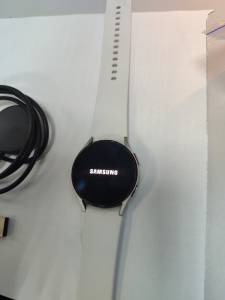 01-200190137: Samsung galaxy watch4 40mm lte