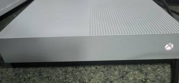 01-200306512: Microsoft xbox one s 1tb