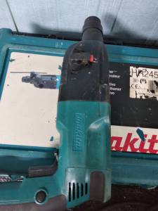 01-200200799: Makita hr 2450