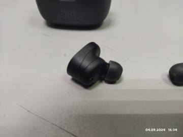 01-200247962: Jbl tune buds