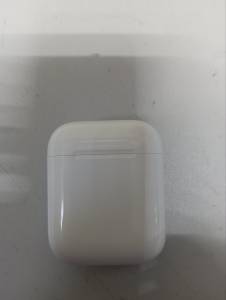 01-200089548: Apple airpods 2nd generation with charging case