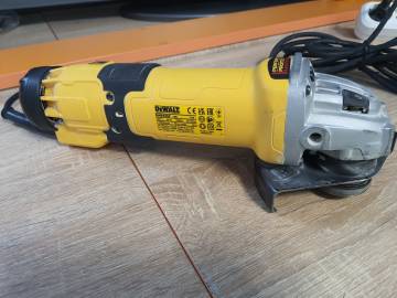 01-200305374: Dewalt dwe4257