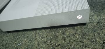 01-200306512: Microsoft xbox one s 1tb