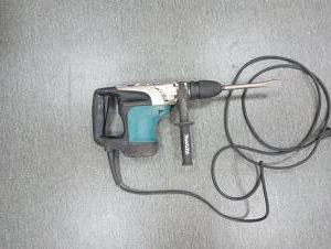 01-200119157: Makita hr4002