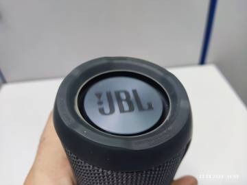 01-200237367: Jbl flip essential