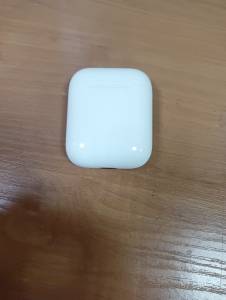 01-200125299: Apple airpods 2nd generation with charging case