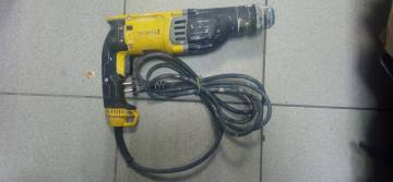 01-200142705: Dewalt d25143ks