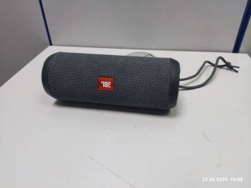 01-200237367: Jbl flip essential