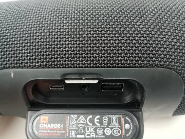 01-200251320: Jbl charge 4