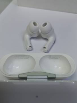 01-200259701: Apple airpods pro 2nd generation with magsafe charging case usb-c