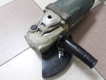 01-200270295: Makita ga9020r