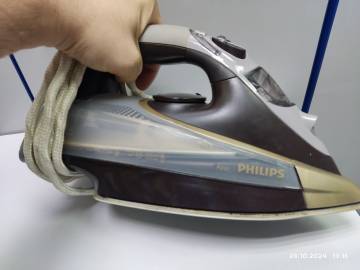 01-200307462: Philips gc4870