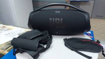 01-200308262: Jbl boombox 3