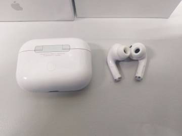 01-200168027: Apple airpods pro 2nd generation