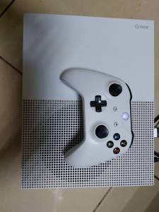 01-200239366: Microsoft xbox one s 500gb