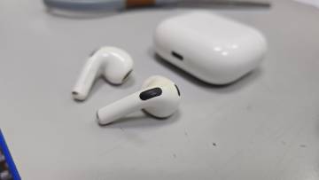 01-200261282: Apple airpods 3rd generation