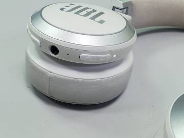 01-200286563: Jbl live 670nc