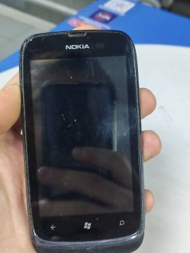 01-18857556: Nokia lumia 610