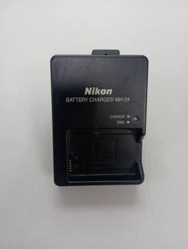 01-200076140: Nikon d3100 nikon nikkor af-s 18-55mm f/3.5-5.6g vr dx