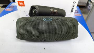 01-200212093: Jbl charge 5