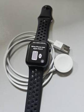 01-200211831: Apple watch se gps 40mm aluminum case a2351