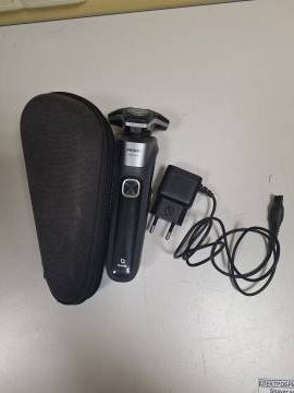 01-200232799: Philips shaver series 5000 s5887/10