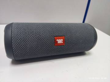 01-200237367: Jbl flip essential