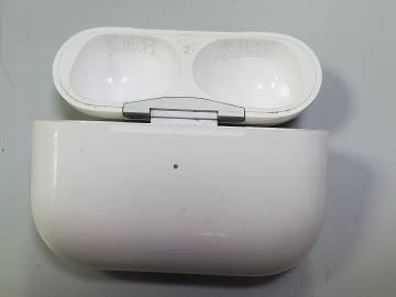 01-200238512: Apple airpods pro 2nd generation with magsafe charging case usb-c