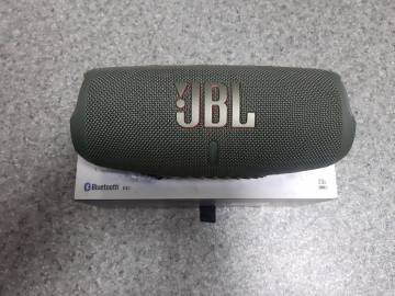 01-200239751: Jbl charge 5