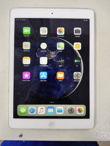 01-200237549: Apple ipad air 1 wifi 16gb 3g