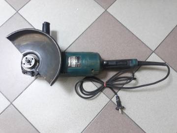 01-200270295: Makita ga9020r