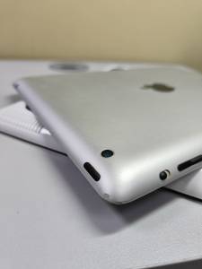 01-200213648: Apple ipad 4 wifi 32gb