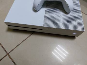 01-200239366: Microsoft xbox one s 500gb