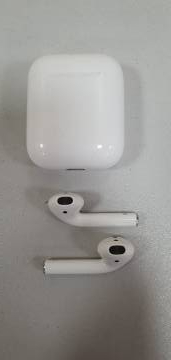 01-200160835: Apple airpods 2nd generation with charging case