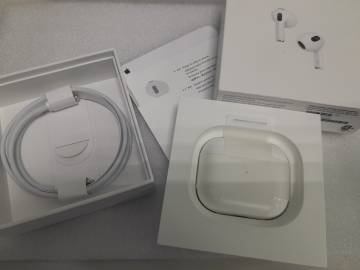 01-200059257: Apple airpods 3rd generation
