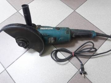 01-200270295: Makita ga9020r