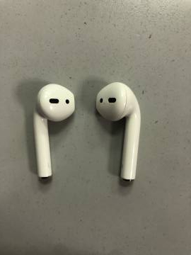 01-200209710: Apple airpods 2nd generation with charging case