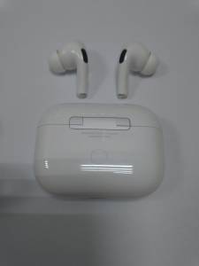 01-200280906: Apple airpods pro 2nd generation with magsafe charging case usb-c