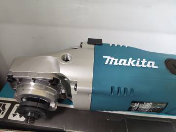 01-200228047: Makita ga9020