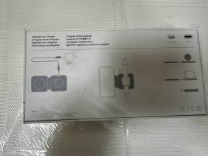 01-200234497: Apple magsafe duo charger