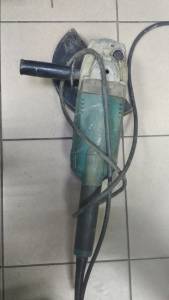 01-200240160: Makita ga9020