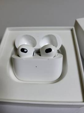 01-200235318: Apple airpods 3rd generation