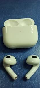 01-200054739: Apple airpods 3rd generation